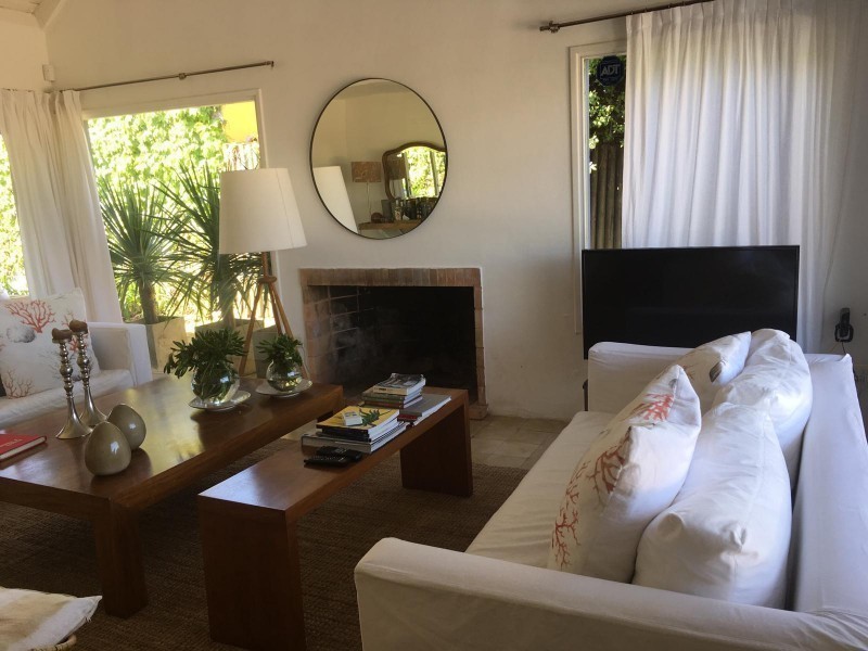 Muy linda casa en Montoya con pileta